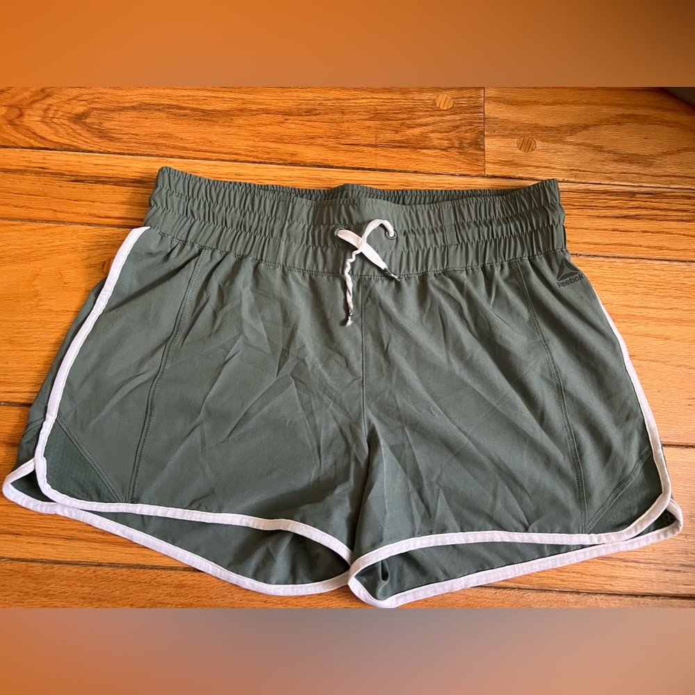 Reebok Green XL Shorts - 3.5" inseam